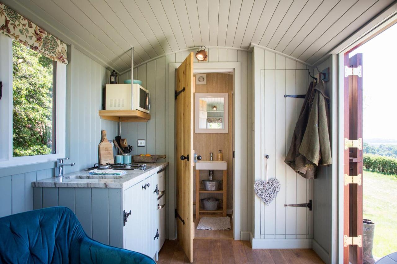 체스터 Little Idyll Shepherds Hut 빌라 외부 사진