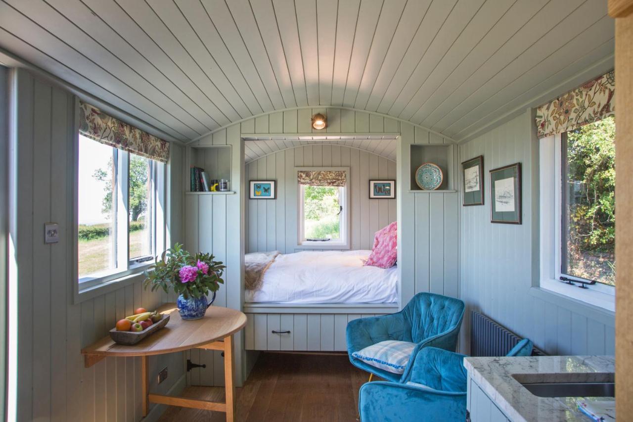 체스터 Little Idyll Shepherds Hut 빌라 외부 사진